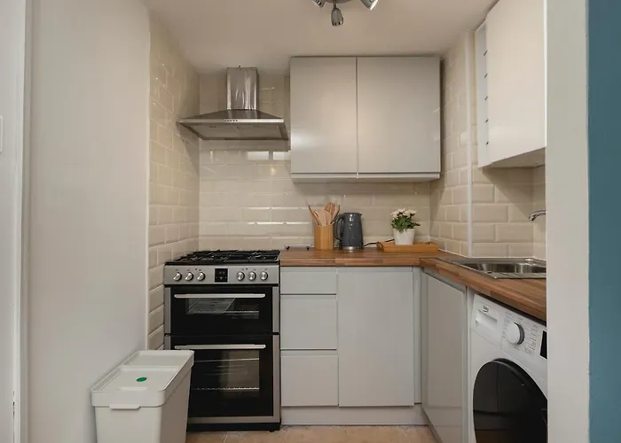 Lovely 2Br Ap Just Moments Away From Brighton Beach